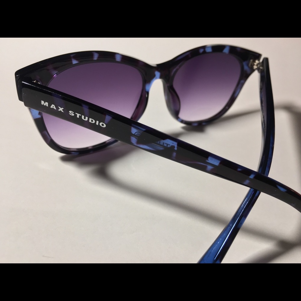 Designer Women’s Shades 😎 Very Nice 👍